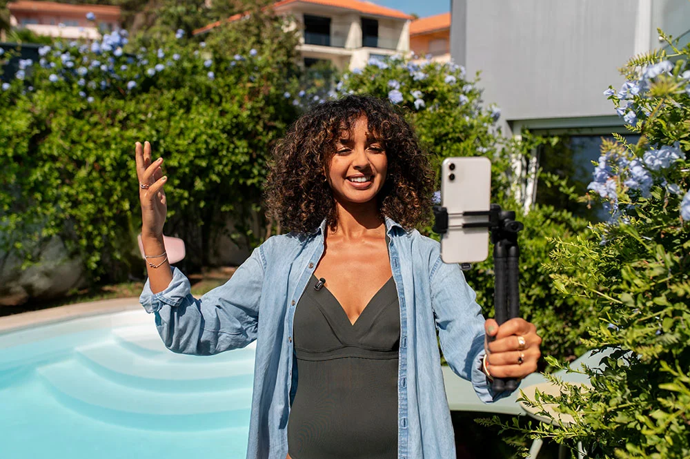 BOYA mini 2 lifestyle