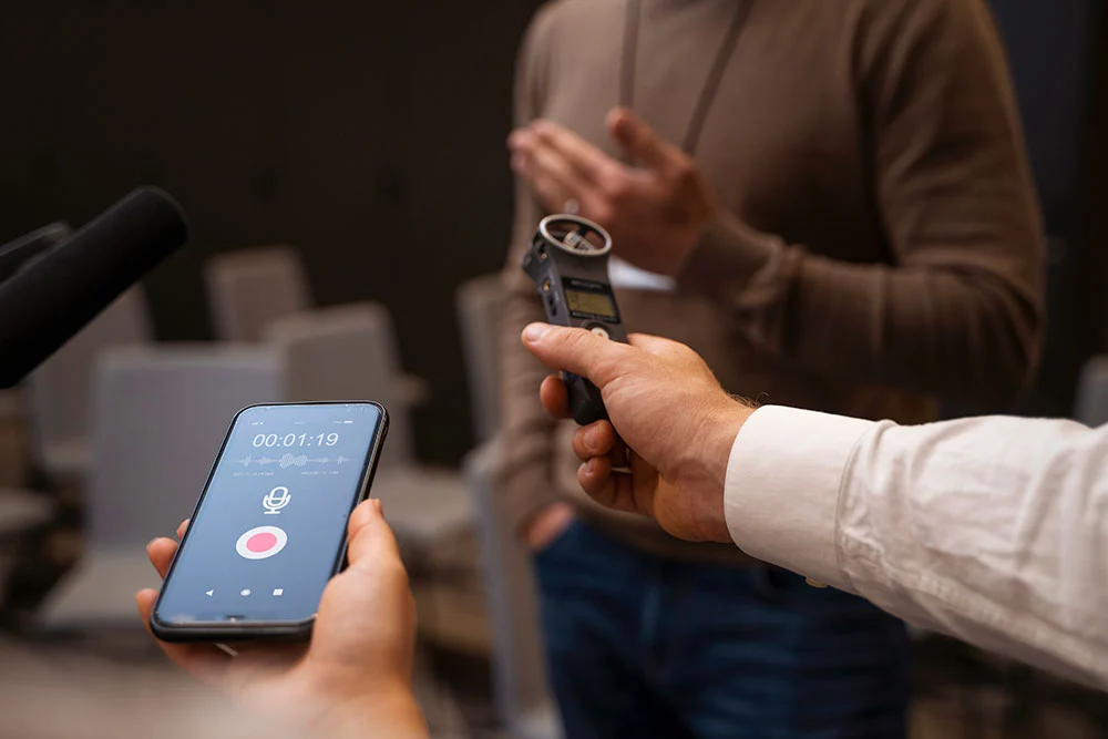 AI Voice Recorder vs AI Meeting Software